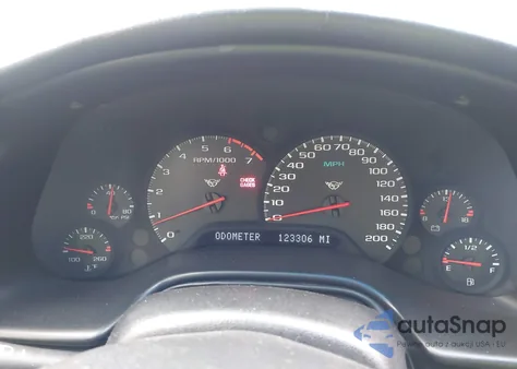 1998 Chevrolet Corvette z USA, uszkodzony, nr VIN 1G1YY32G0W5117623